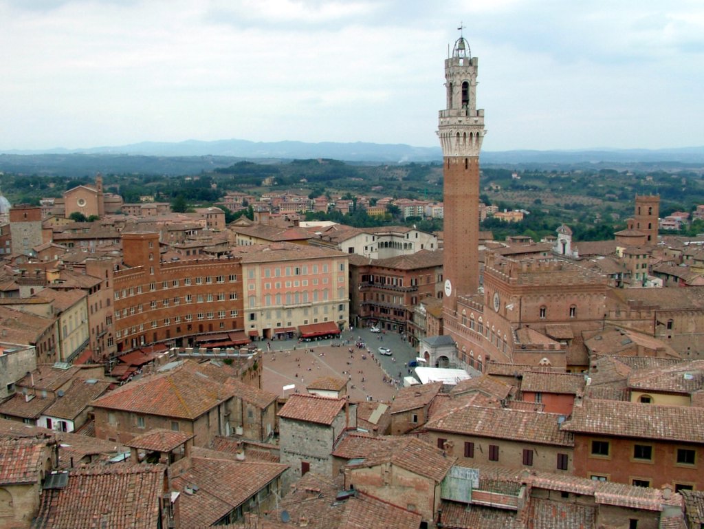 Siena – Piazza del Campo – Grazie Italia – Business a tavola – Claudio Messina